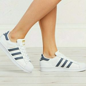 Adidas Superstar Sneakers